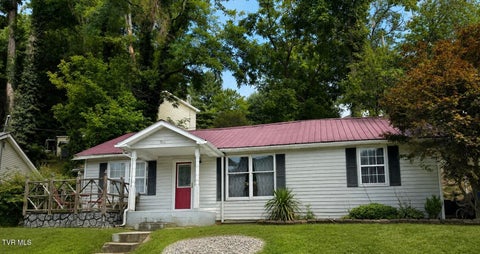 Homes For Sale - 302 Poplar Street<br/> Norton, VA 24273