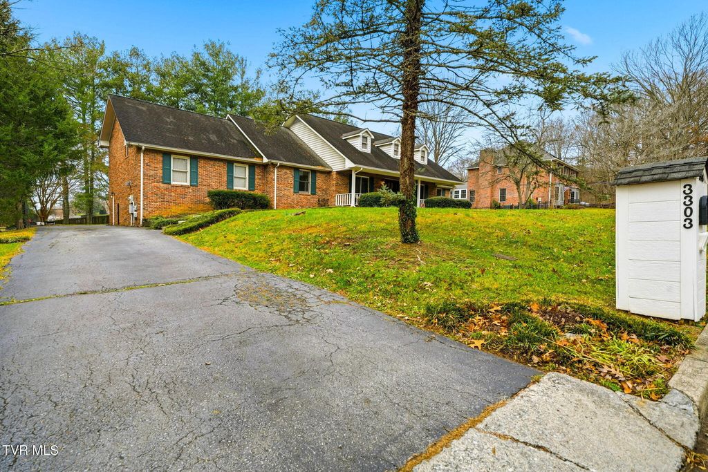 Photo of 3303 Honeywood Drive, Johnson City, TN 37604 (MLS # 9989012)