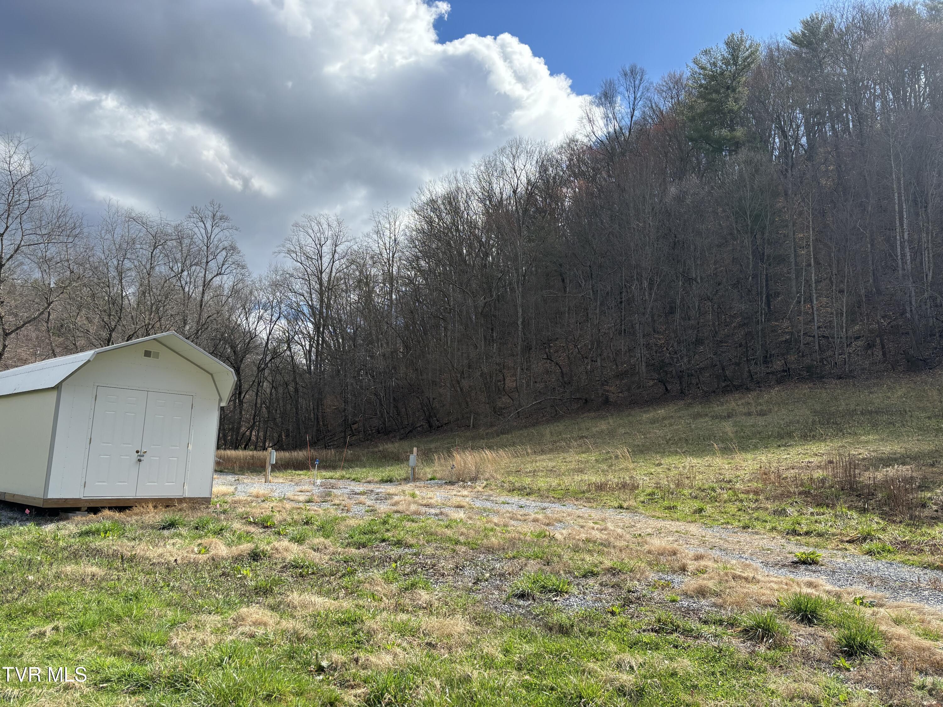 166 Holston Mountain Road, Elizabethton, Tennessee image 6