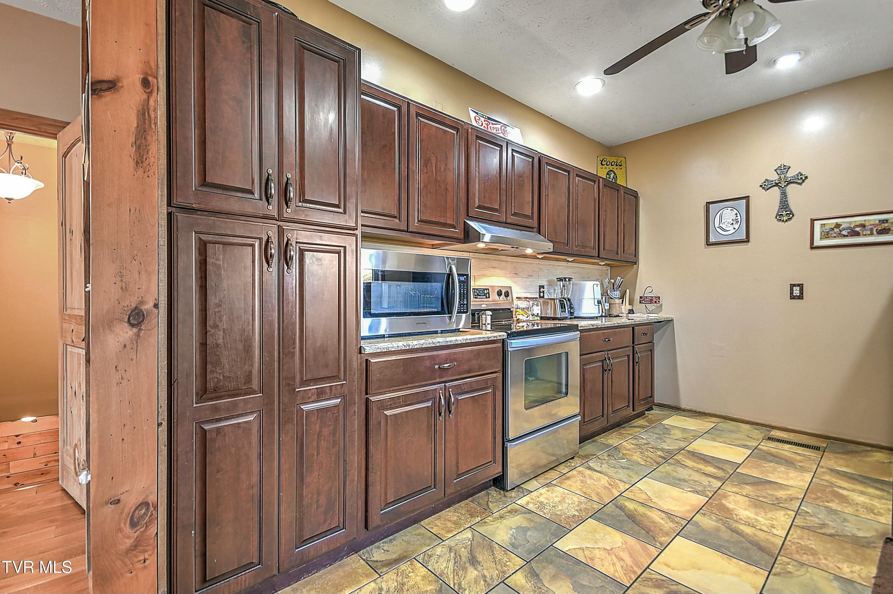 17516 Donegal Drive, Abingdon, Virginia image 5