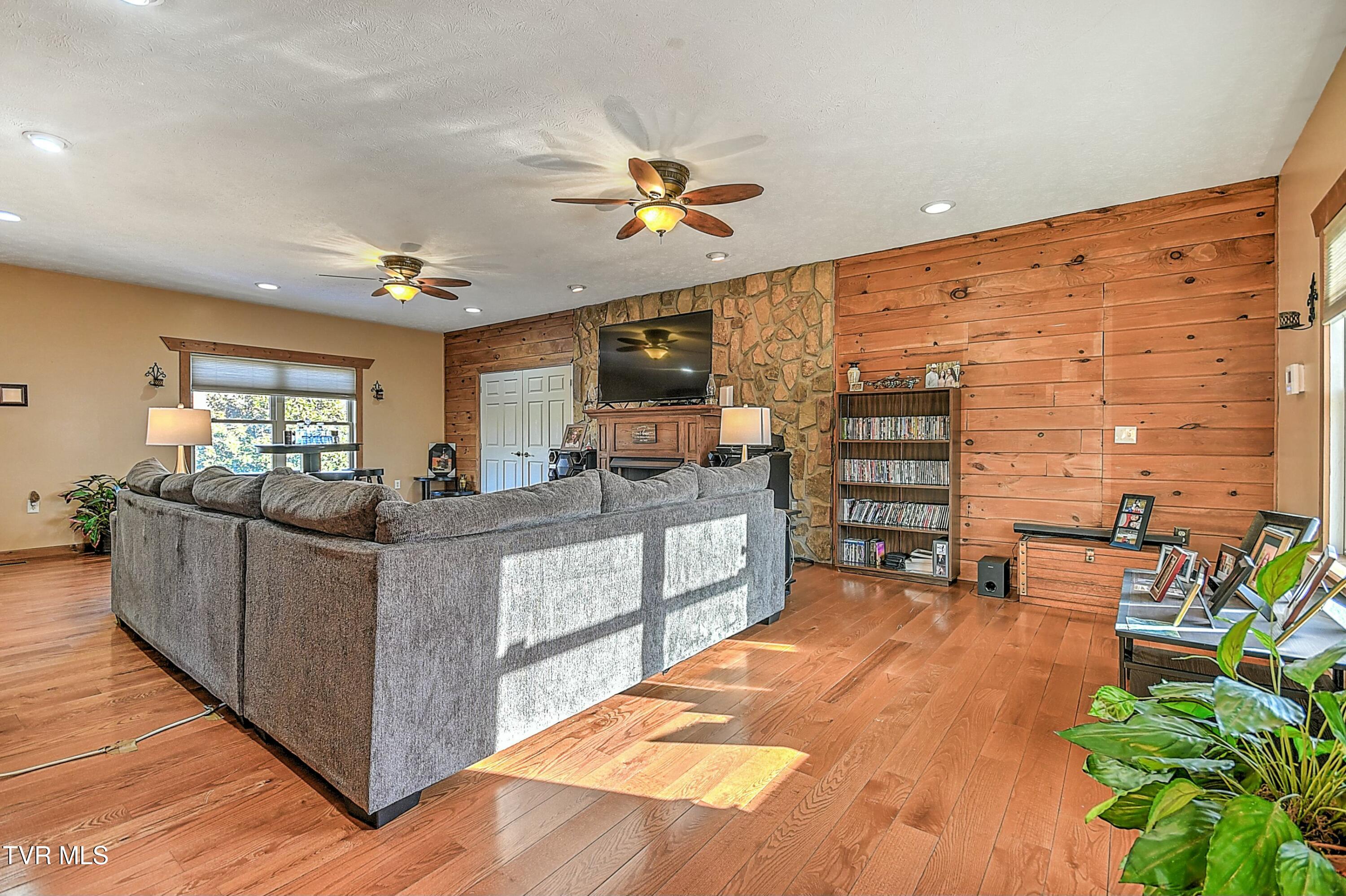 17516 Donegal Drive, Abingdon, Virginia image 8