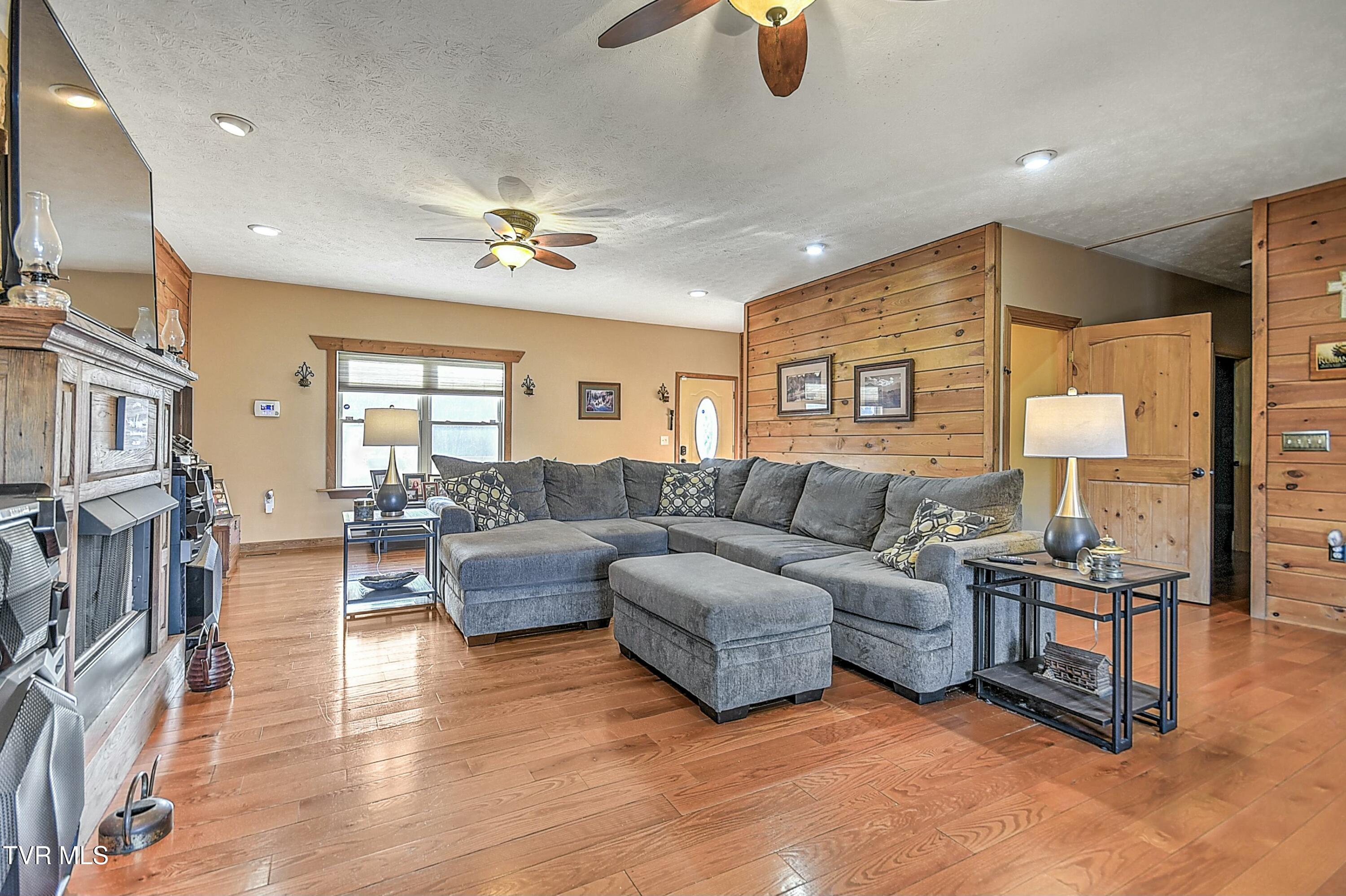 17516 Donegal Drive, Abingdon, Virginia image 3