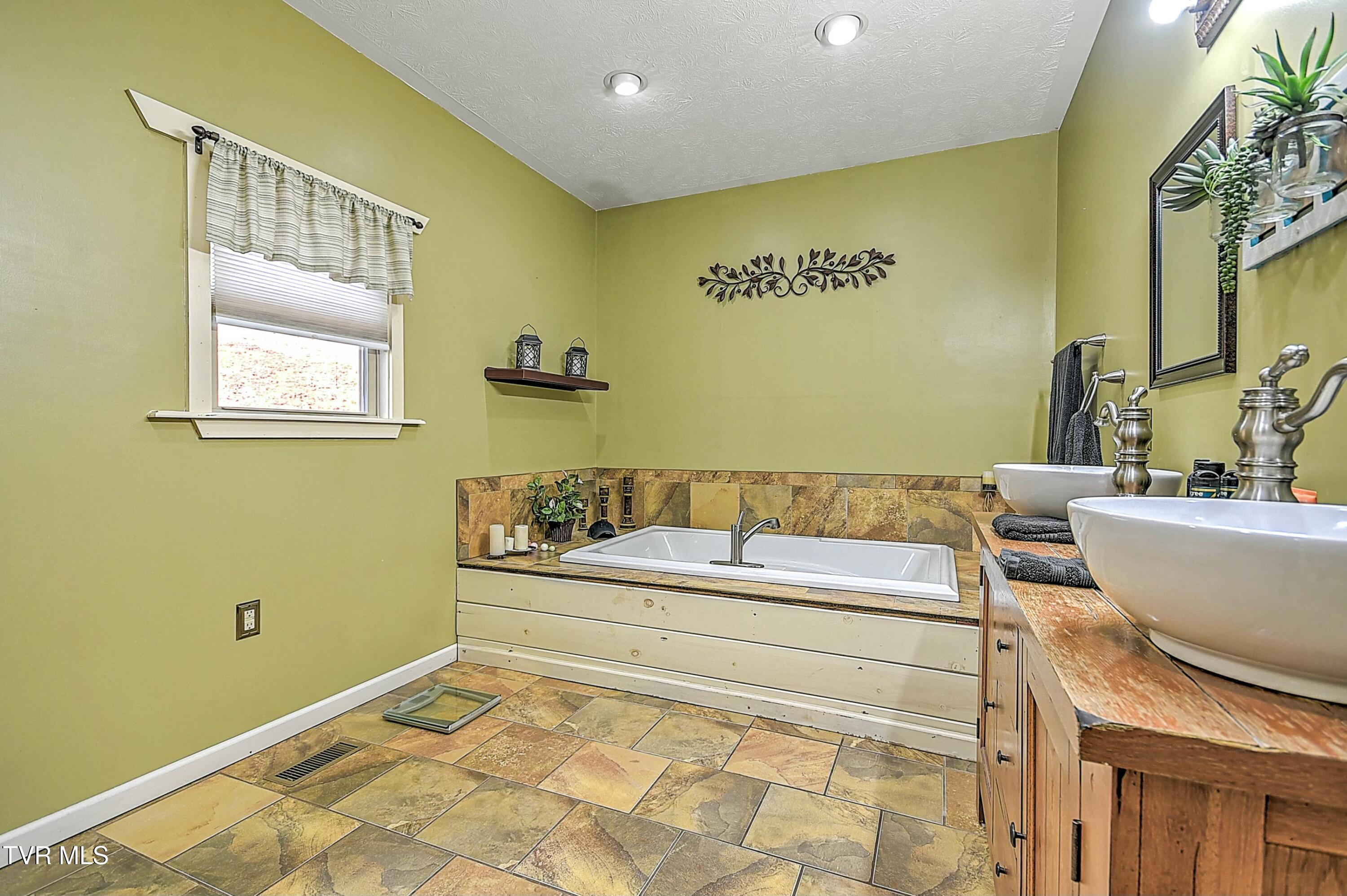 17516 Donegal Drive, Abingdon, Virginia image 18