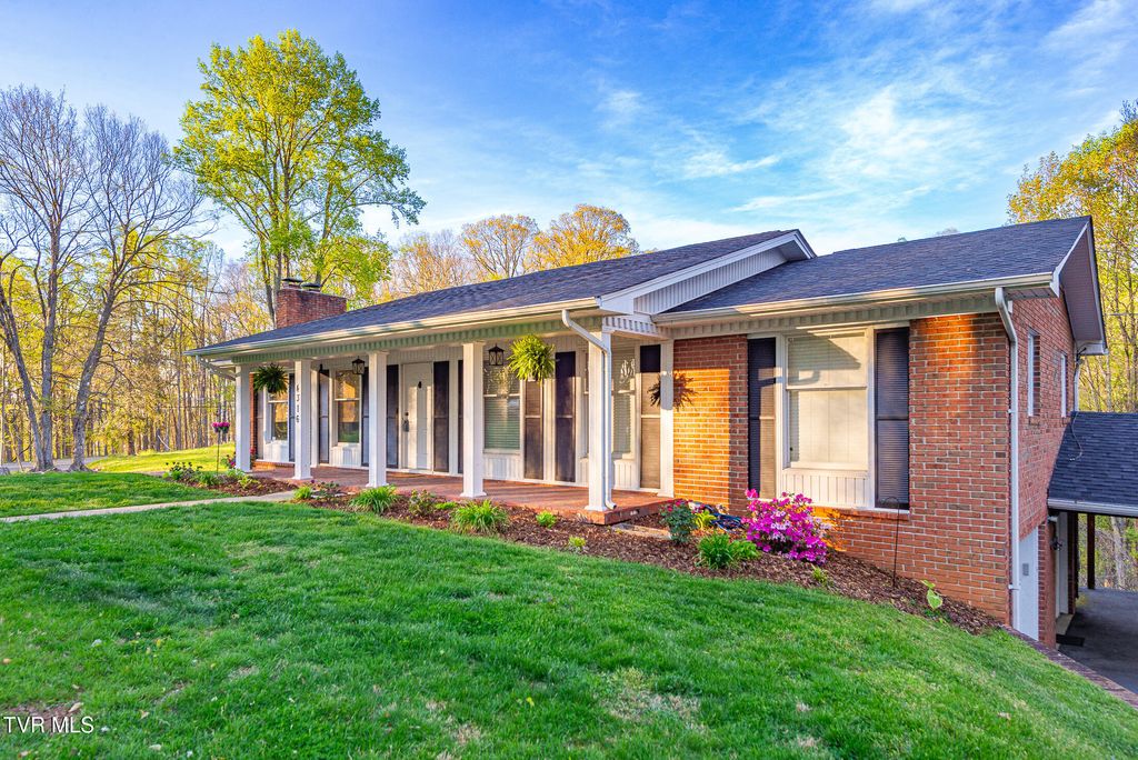 Photo of 4316 Briarwood Road, Kingsport, TN 37664 (MLS # 9991182)
