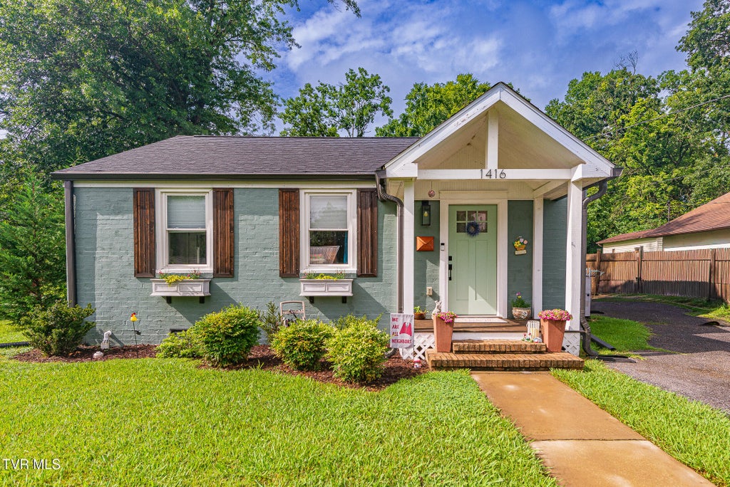 Photo of 1416 Garden Drive, Kingsport, TN 37664 (MLS # 9998274)
