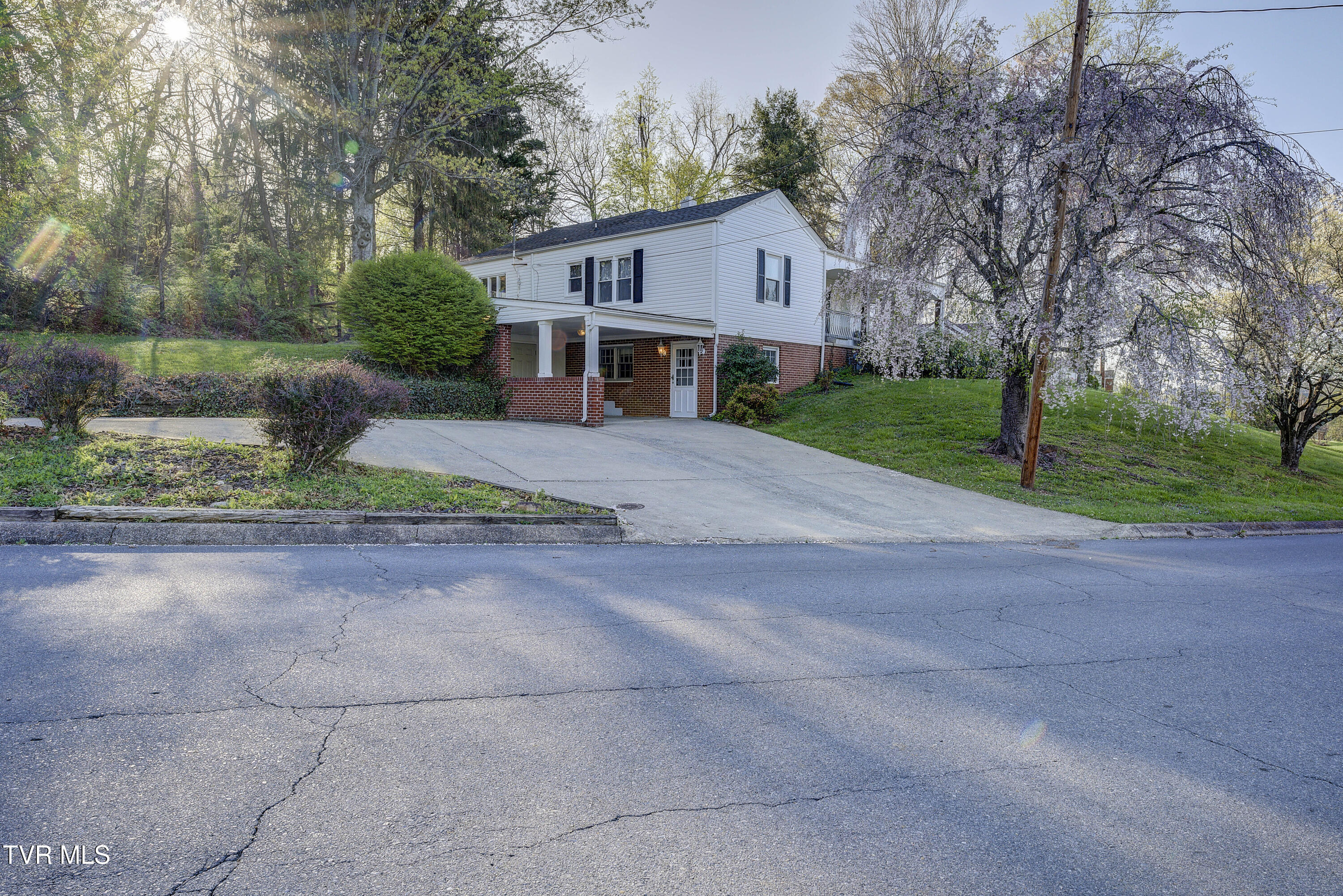 607 Carter Boulevard, Elizabethton, Tennessee image 6