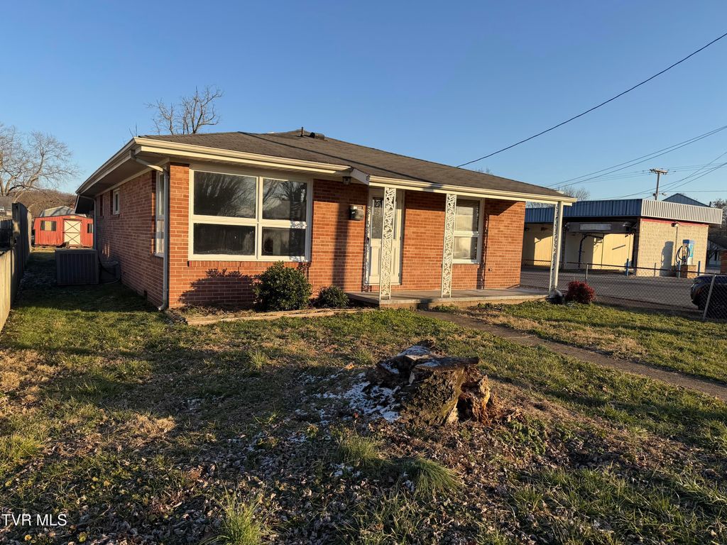 Photo of 1613 F Street, Kingsport, TN 37664 (MLS # 9990683)