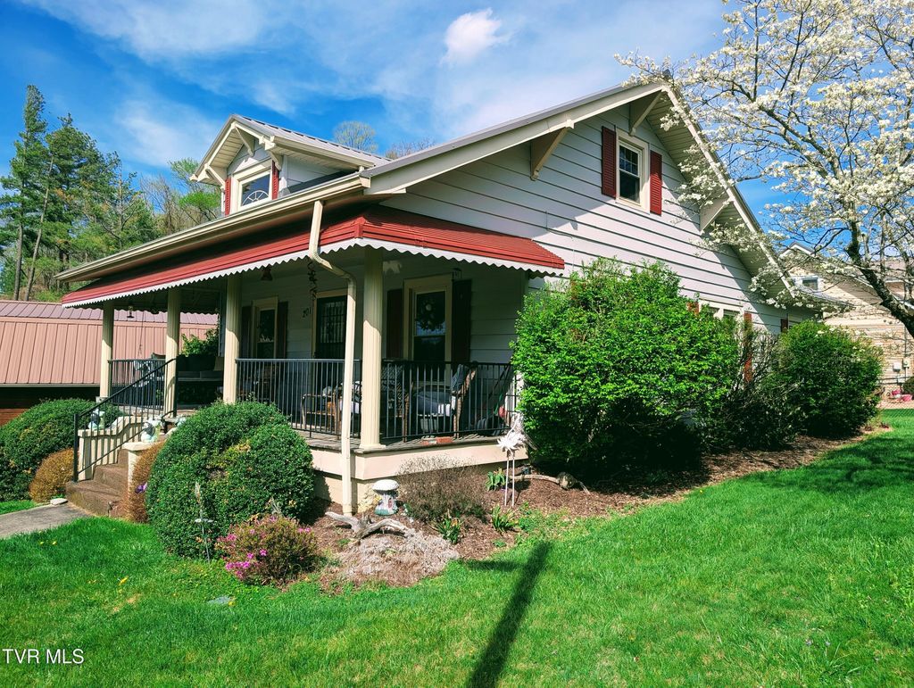 Photo of 201 Ida Lane, Clintwood, VA 24228 (MLS # 9993484)