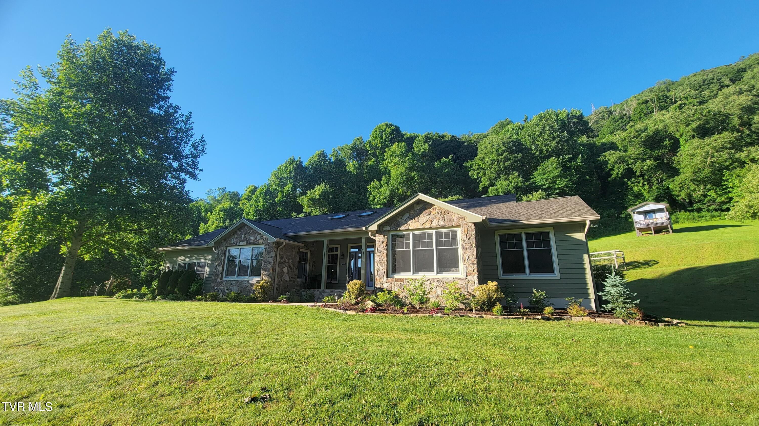 309 Roan Springs Lane
