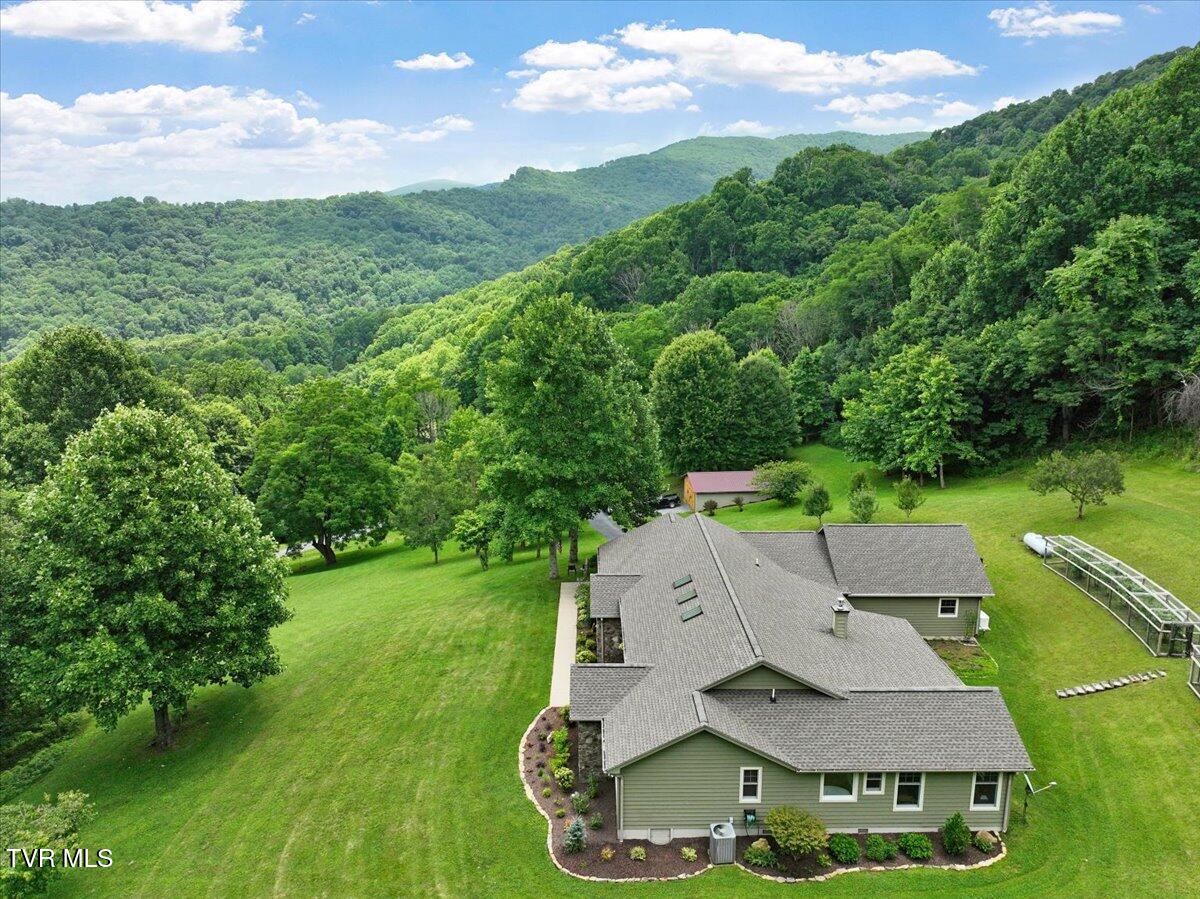 309 Roan Springs Lane