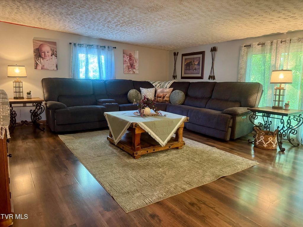 Photo of 401 Minga Store Road, Kingsport, TN 37663 (MLS # 9995328)