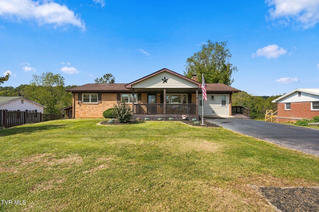 Photo of 24112 Crimson Drive, Bristol, VA 24202 (MLS # 10001971)