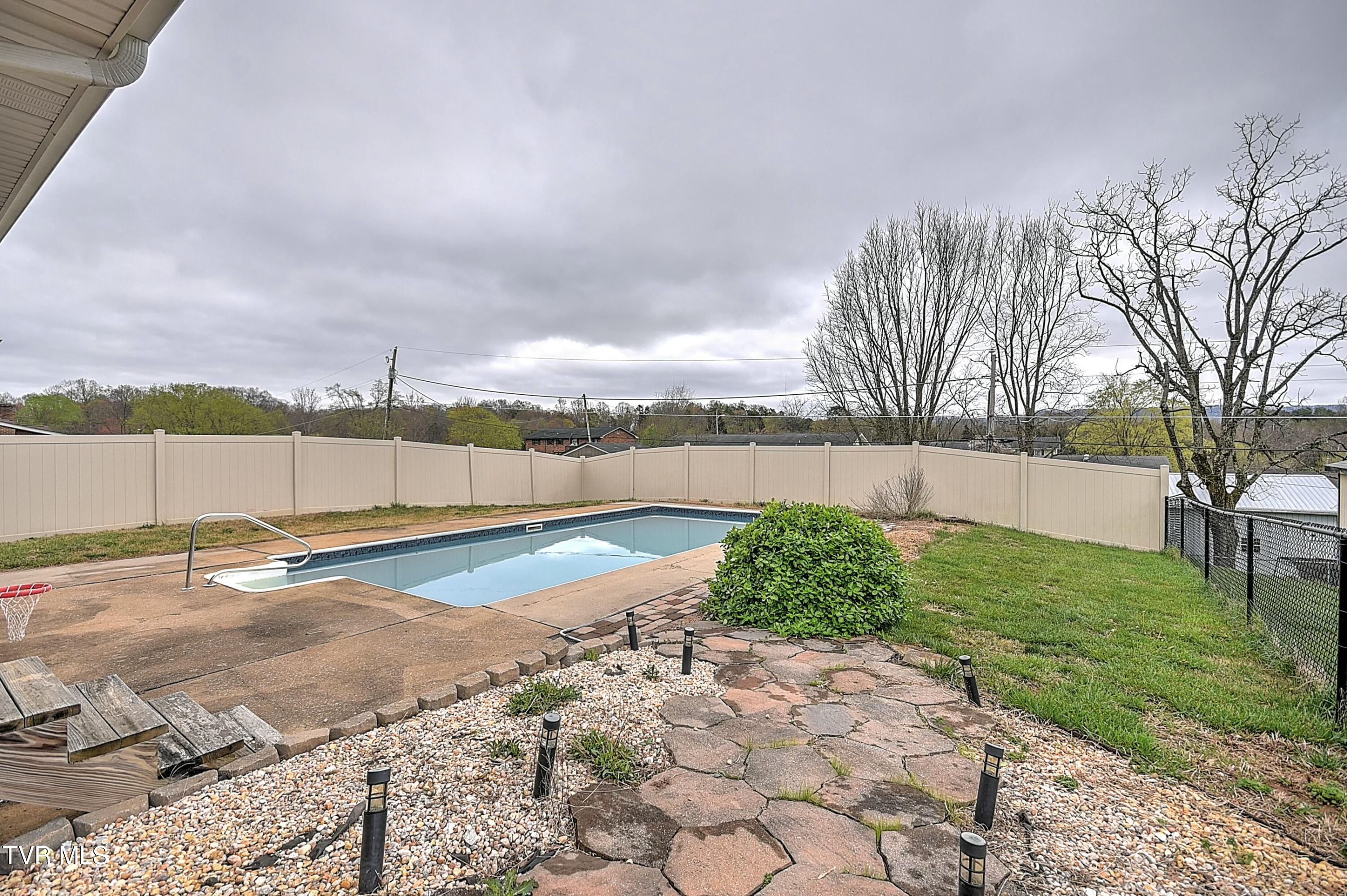 518 Spruce St Street, Mount Carmel, Tennessee image 48