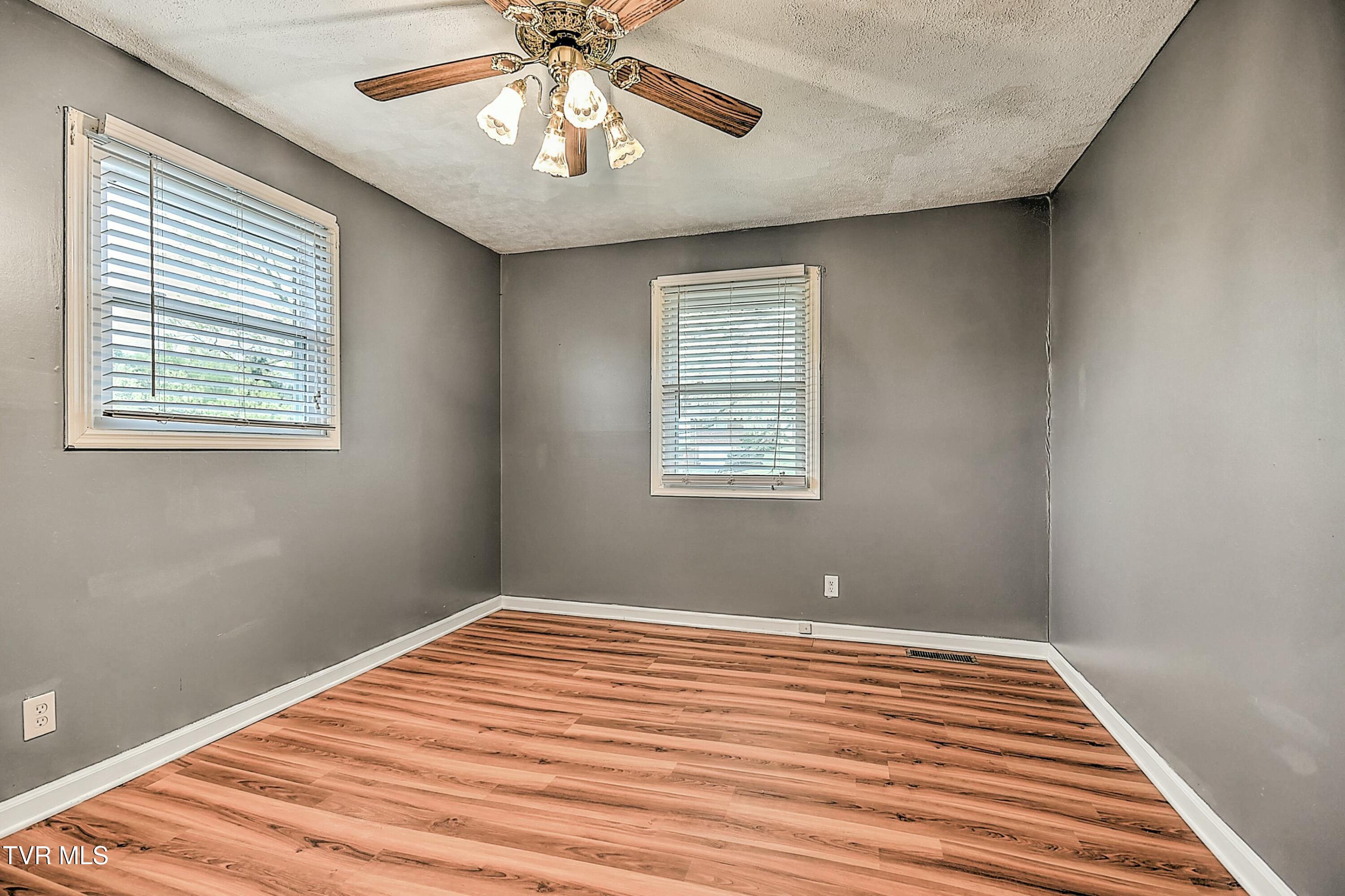 518 Spruce St Street, Mount Carmel, Tennessee image 25