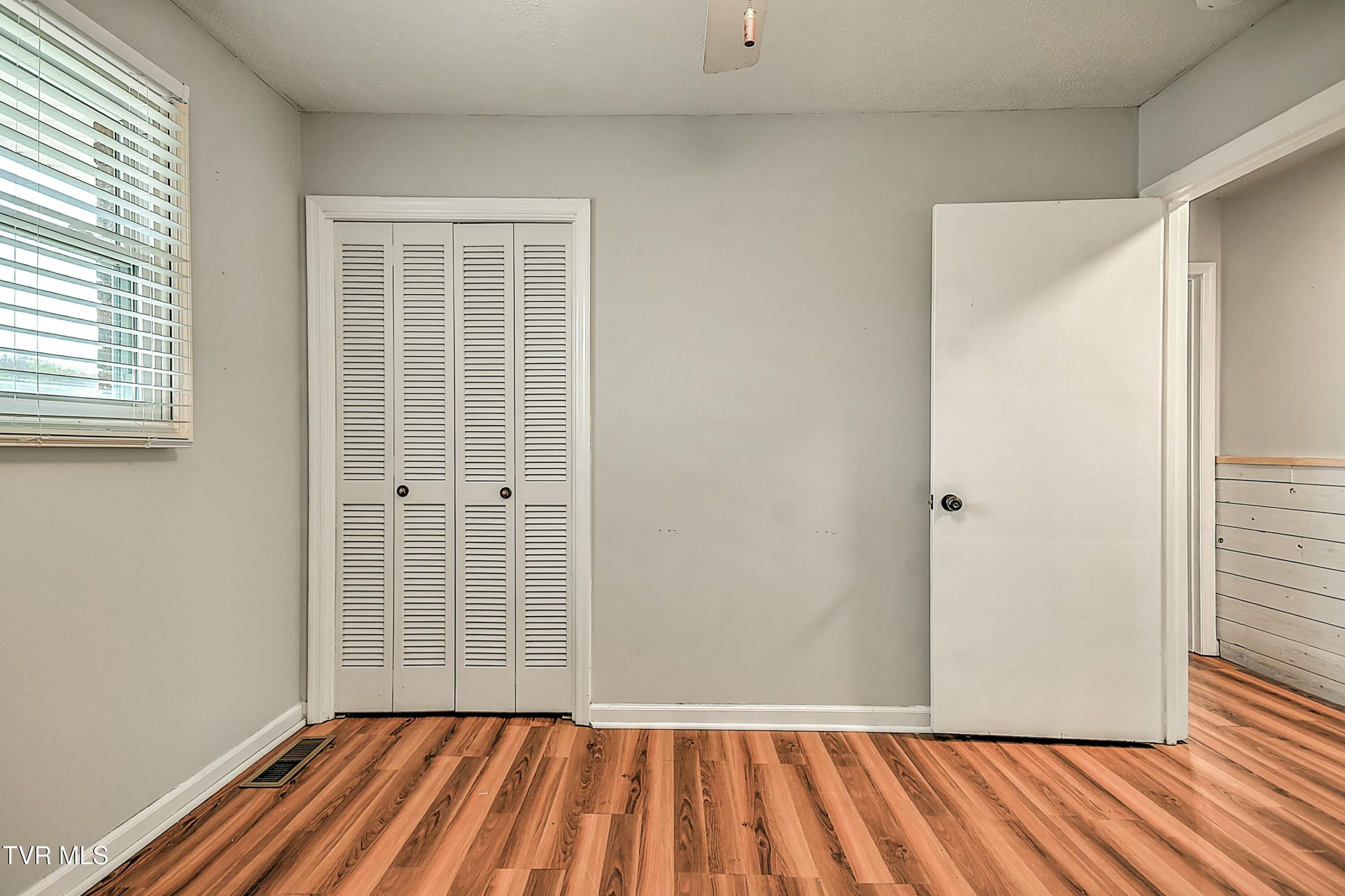 518 Spruce St Street, Mount Carmel, Tennessee image 23