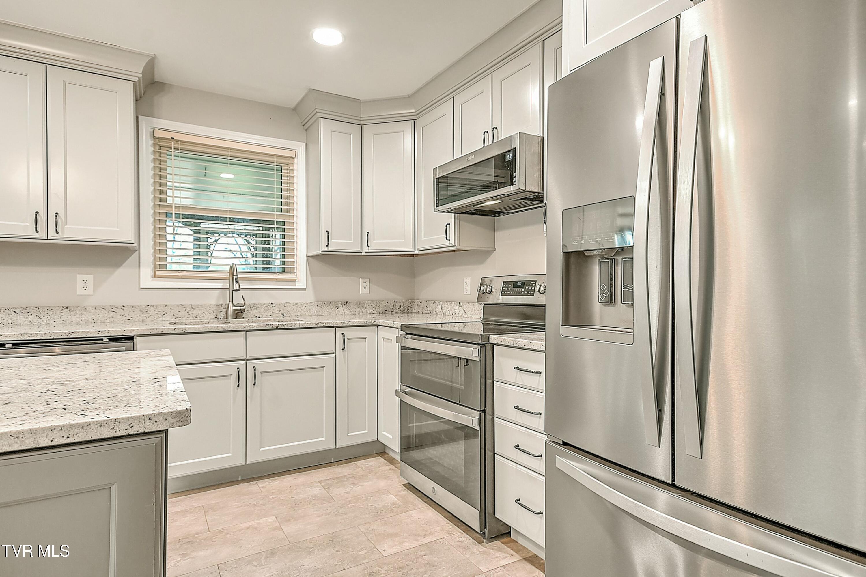 518 Spruce St Street, Mount Carmel, Tennessee image 12