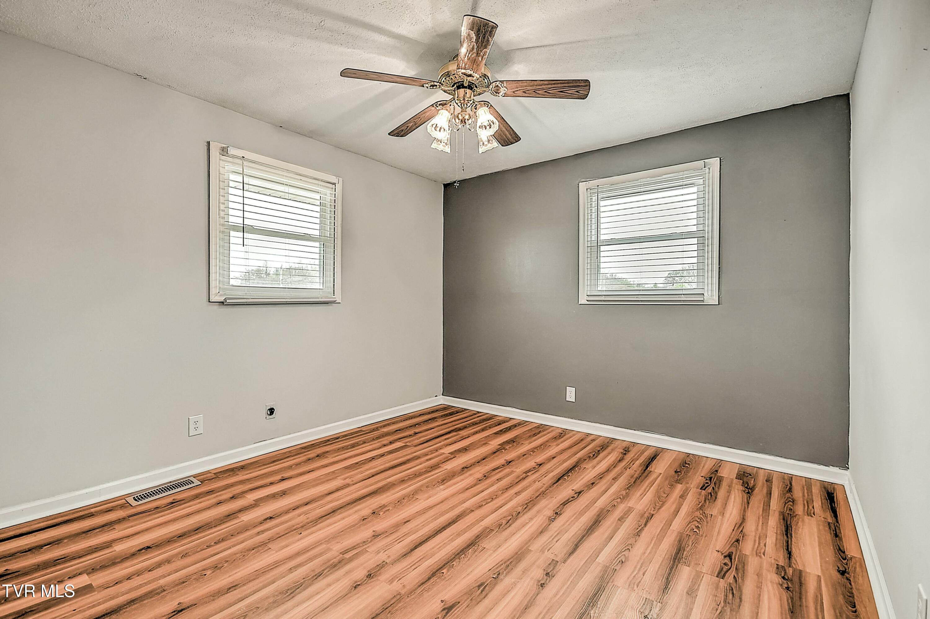 518 Spruce St Street, Mount Carmel, Tennessee image 30