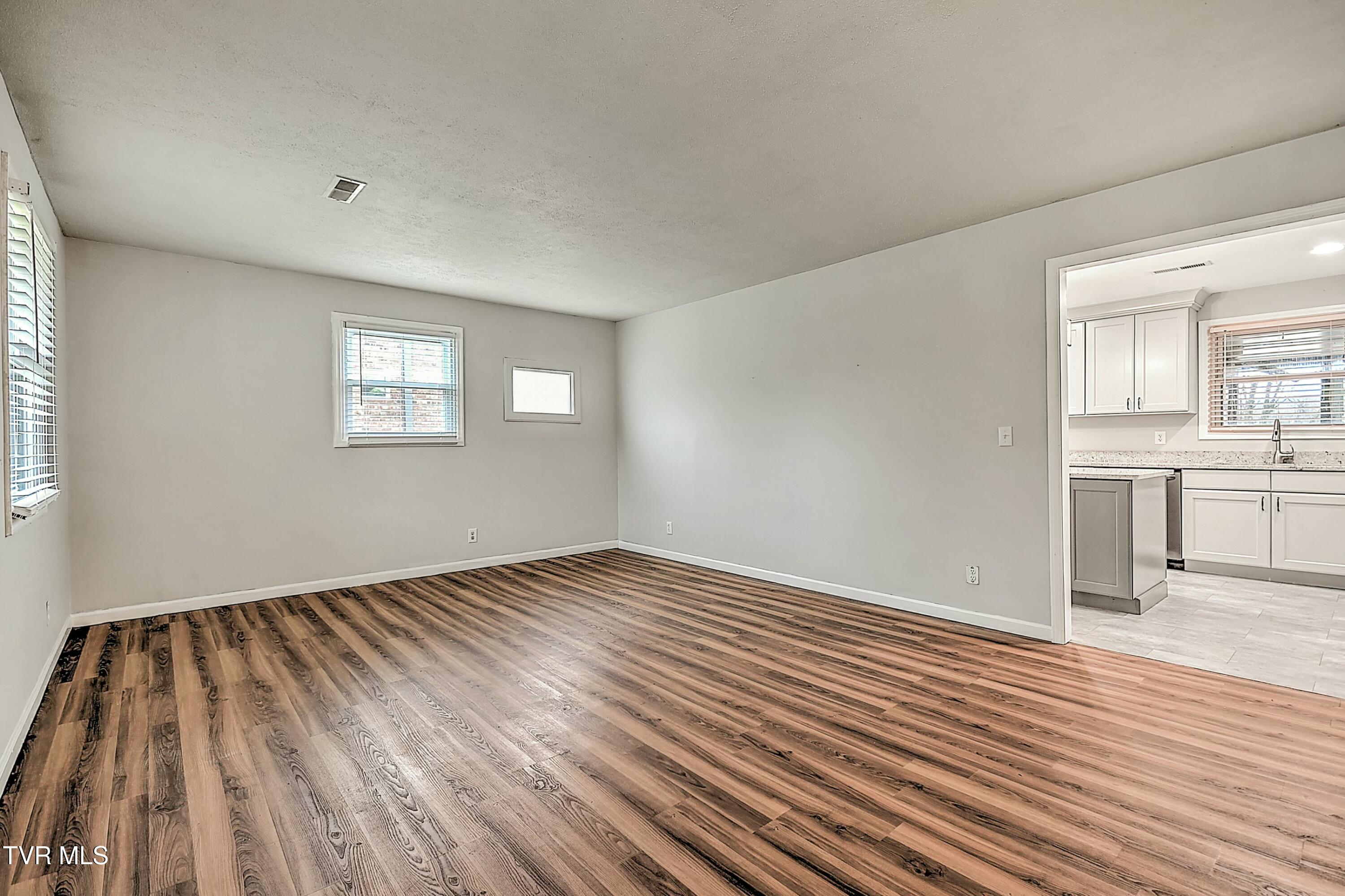 518 Spruce St Street, Mount Carmel, Tennessee image 11