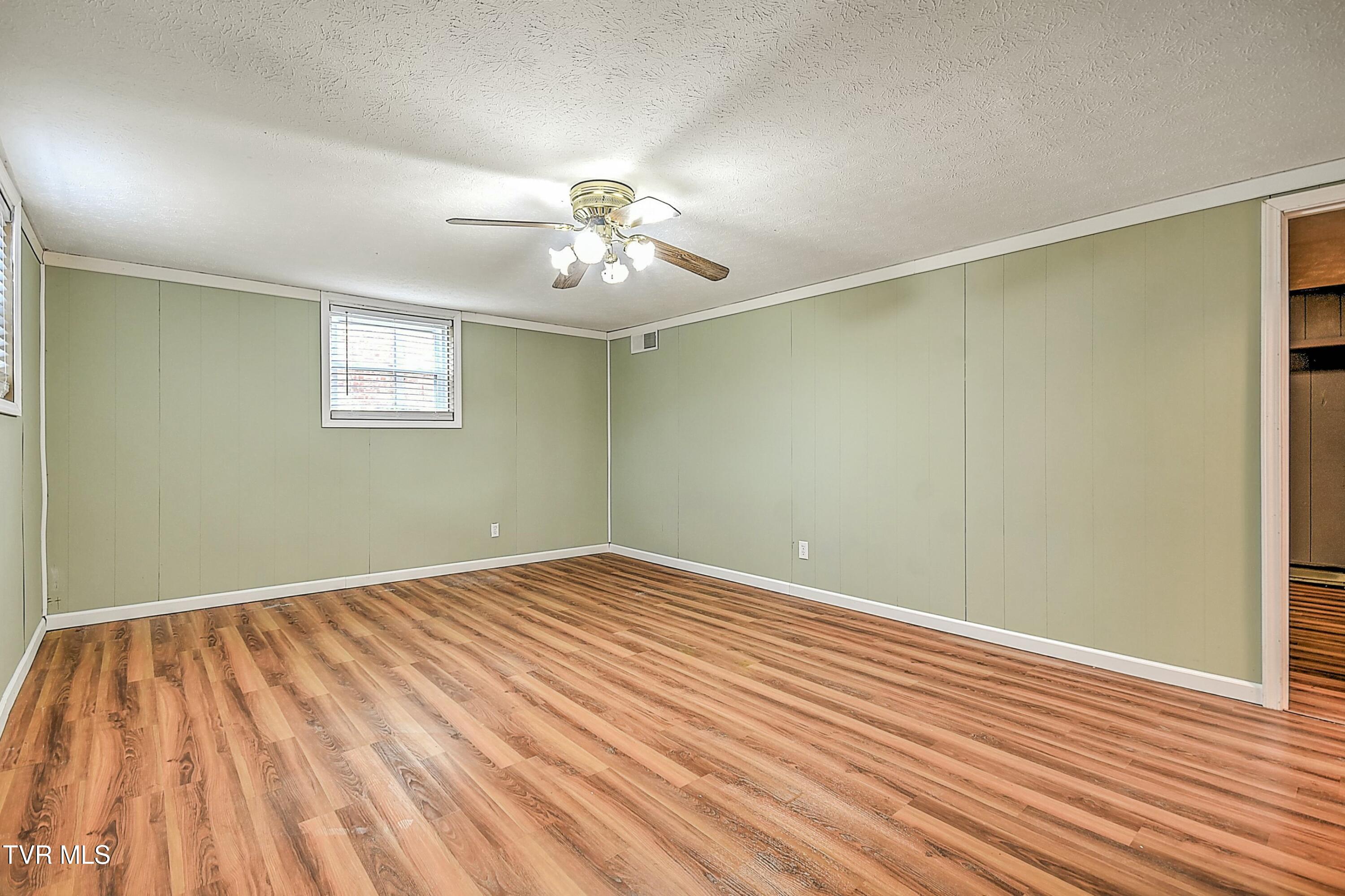 518 Spruce St Street, Mount Carmel, Tennessee image 35