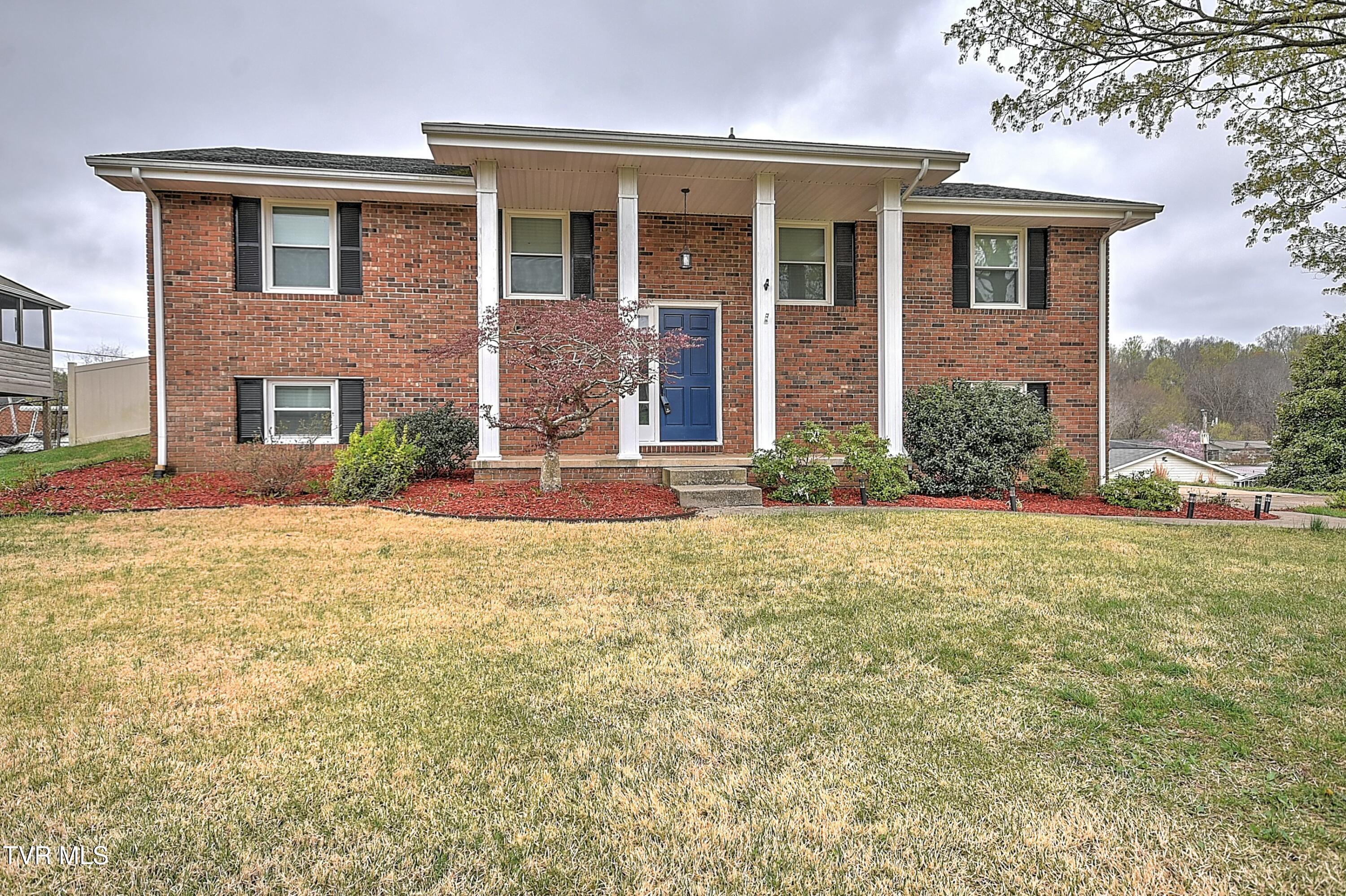 518 Spruce St Street, Mount Carmel, Tennessee image 4