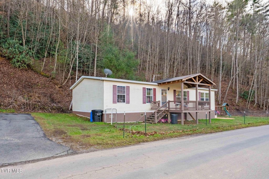 Photo of 542 Copley Branch Road, Butler, TN 37640 (MLS # 9989438)