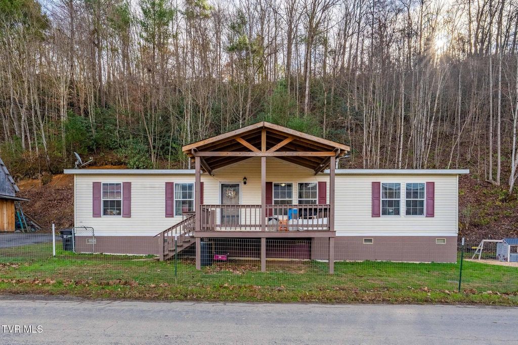 Photo of 542 Copley Branch Road, Butler, TN 37640 (MLS # 9989438)