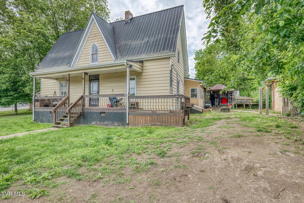 Photo of 391 Railroad Street, Bluff City, TN 37618 (MLS # 9995959)