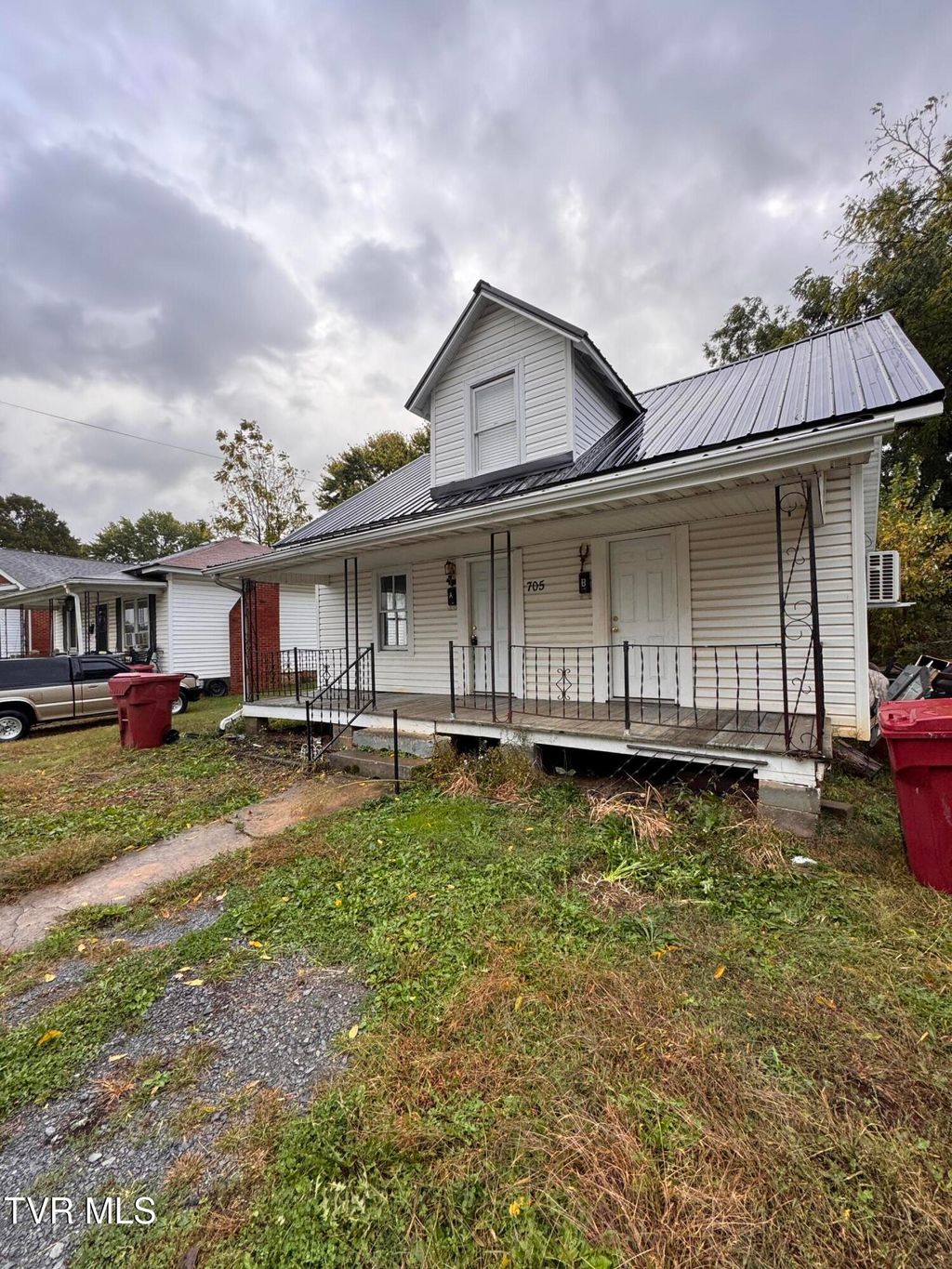 Photo of 705 Lehigh Street, Johnson City, TN 37604 (MLS # 9987244)
