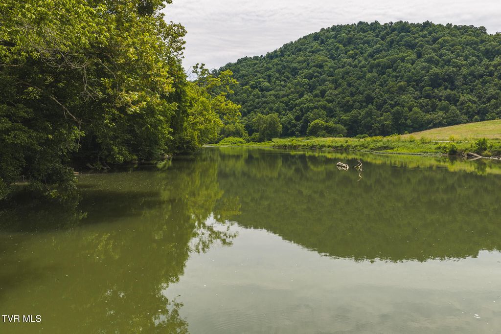 Photo of 150 Big Springs Road, Eidson, TN 37731 (MLS # 9997102)