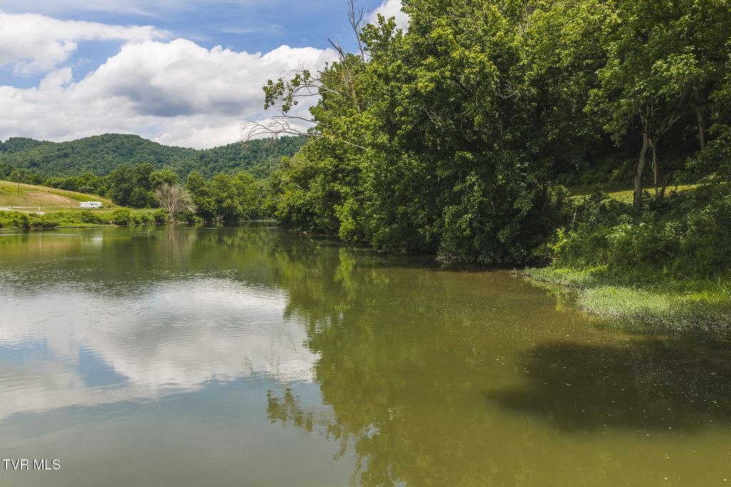 Photo of 150 Big Springs Road, Eidson, TN 37731 (MLS # 9997102)