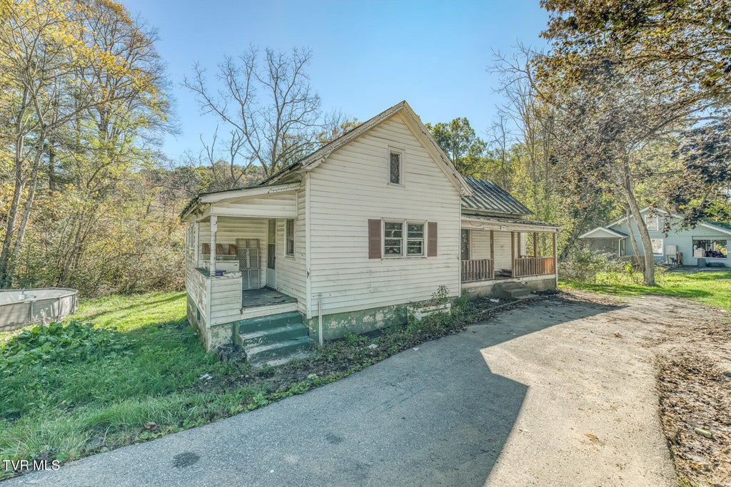 Photo of 21189 Benhams Road, Bristol, VA 24202 (MLS # 10002445)
