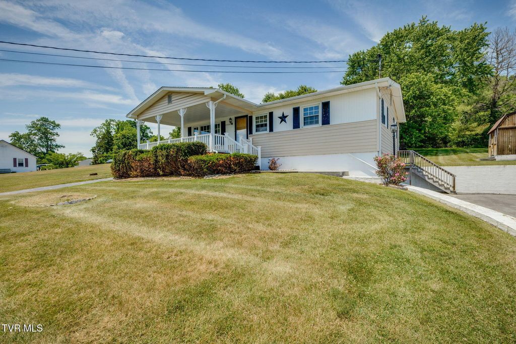 Photo of 810 Shakesville Road, Bristol, VA 24201 (MLS # 9995665)