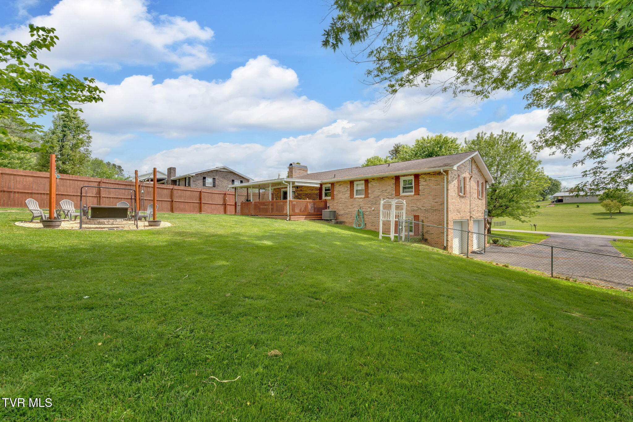 1105 Greenlee Drive, Jonesborough, Tennessee image 28