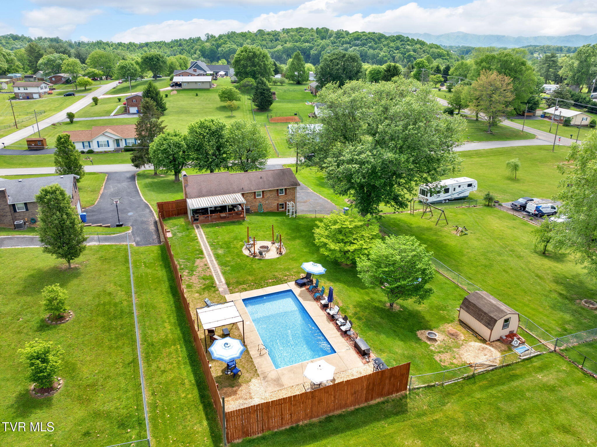 1105 Greenlee Drive, Jonesborough, Tennessee image 4
