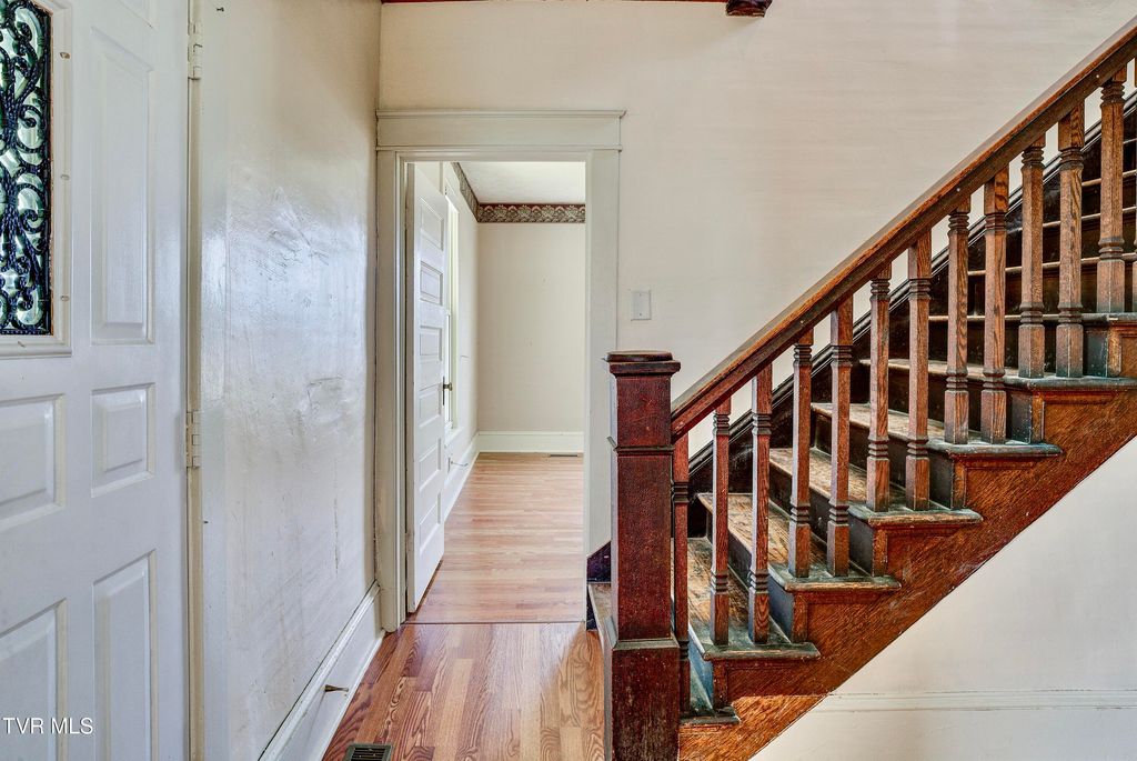 Photo of 1427 Highway 93, Fall Branch, TN 37656 (MLS # 9993749)