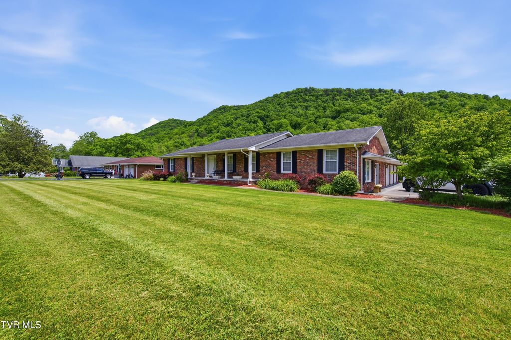 Photo of 121 Hope Drive, Gate City, VA 24251 (MLS # 9995587)