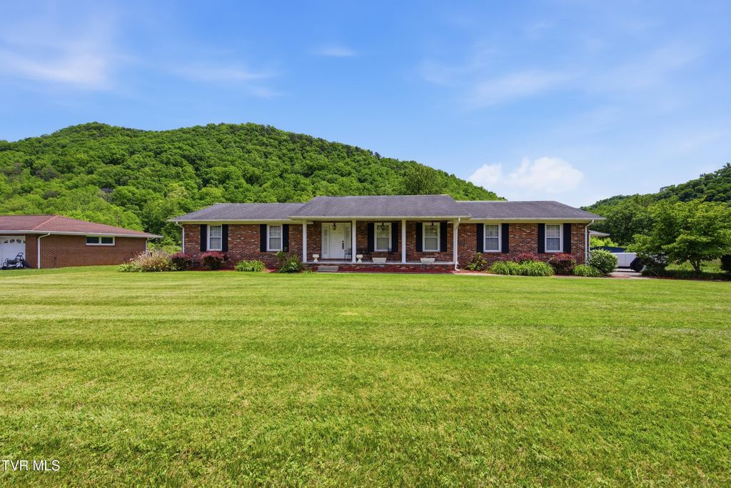 Photo of 121 Hope Drive, Gate City, VA 24251 (MLS # 9995587)