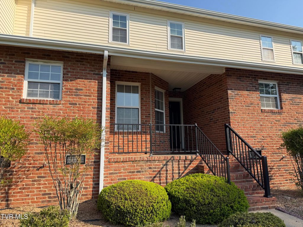 Photo of 423 Fairgrounds Road #7, Greeneville, TN 37745 (MLS # 9990922)