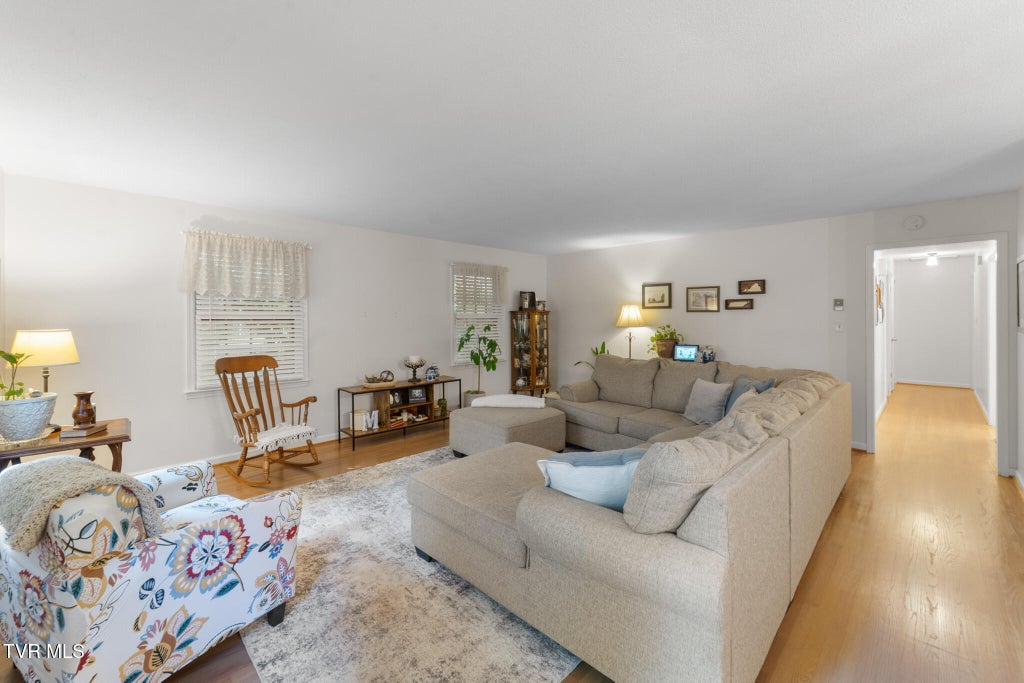 Photo of 101 Meadowcrest Drive, Bristol, TN 37620 (MLS # 10000285)