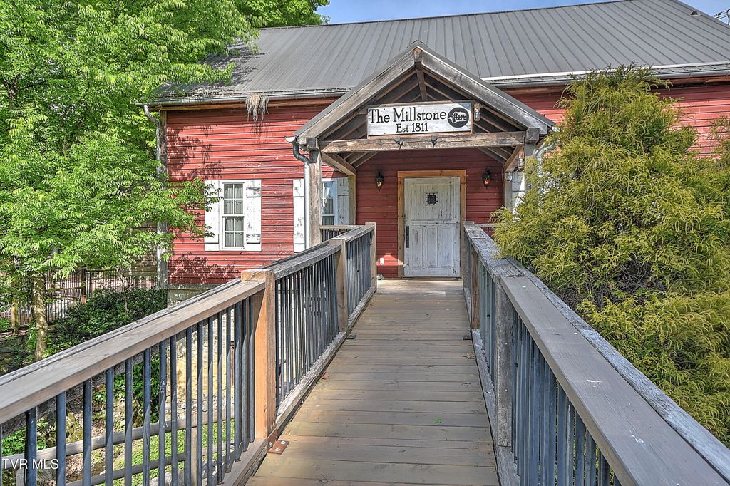 Photo of 715 Carson Creek Road, Limestone, TN 37681 (MLS # 9995271)