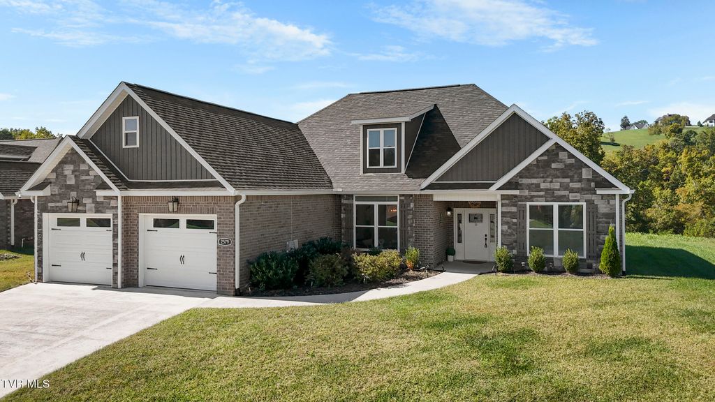 Photo of 2579 Shoreline Vista, Morristown, TN 37814 (MLS # 9987048)