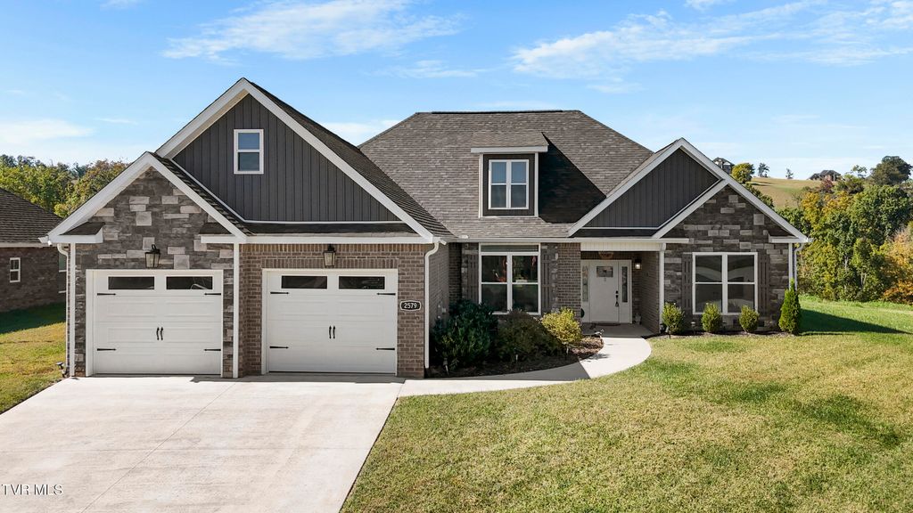 Photo of 2579 Shoreline Vista, Morristown, TN 37814 (MLS # 9987048)