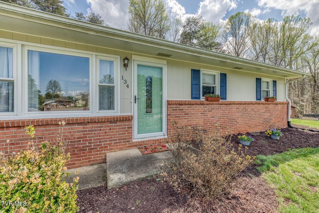 Photo of 134 Evergreen Road, Jonesborough, TN 37659 (MLS # 9993306)