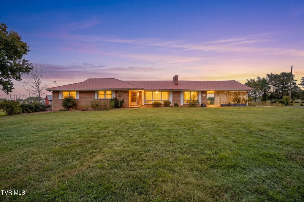 Photo of 226 Boonesboro Road, Gray, TN 37615 (MLS # 10001860)