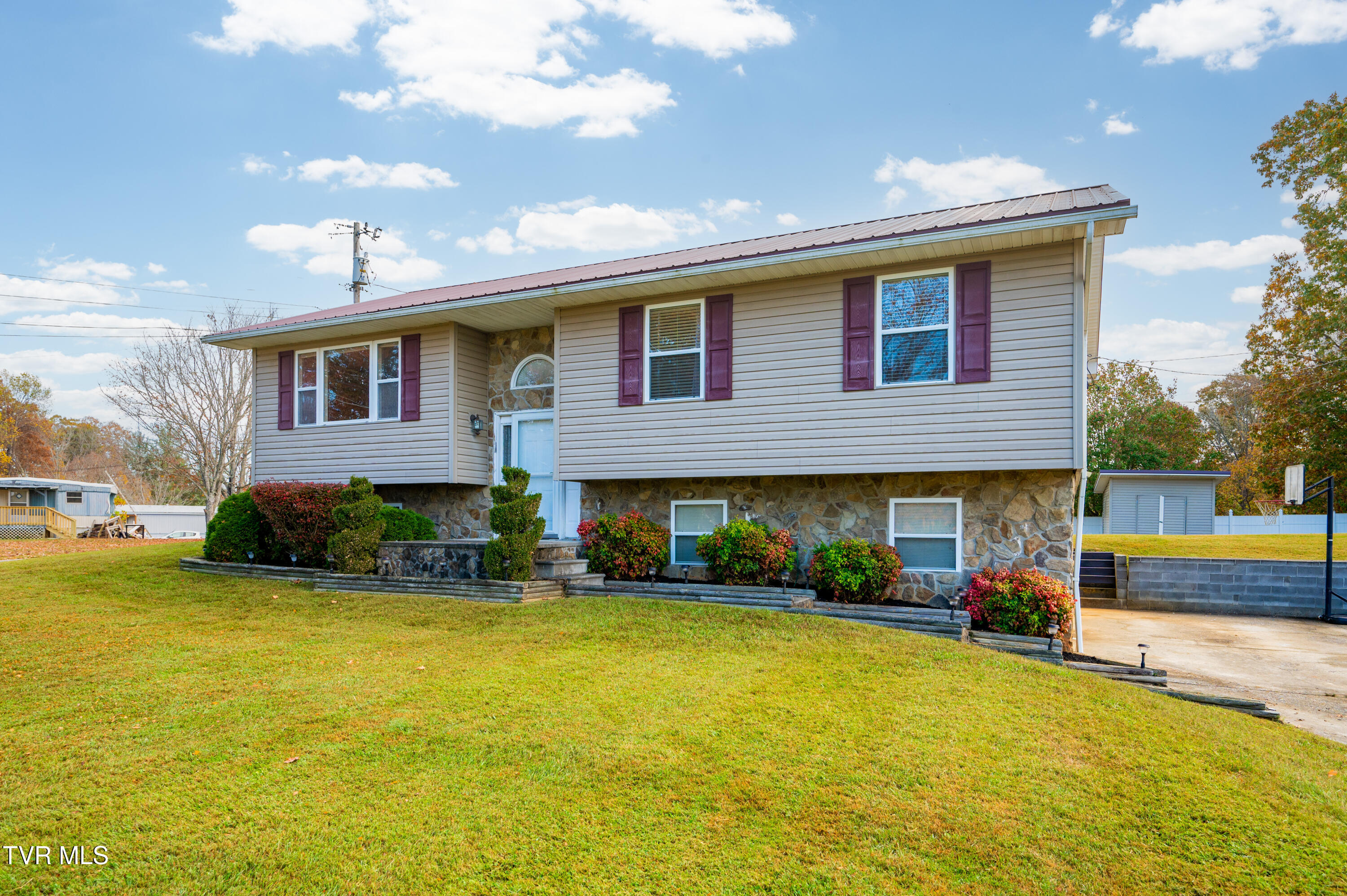 145 Linda Heights Lane, Fall Branch, Tennessee image 14
