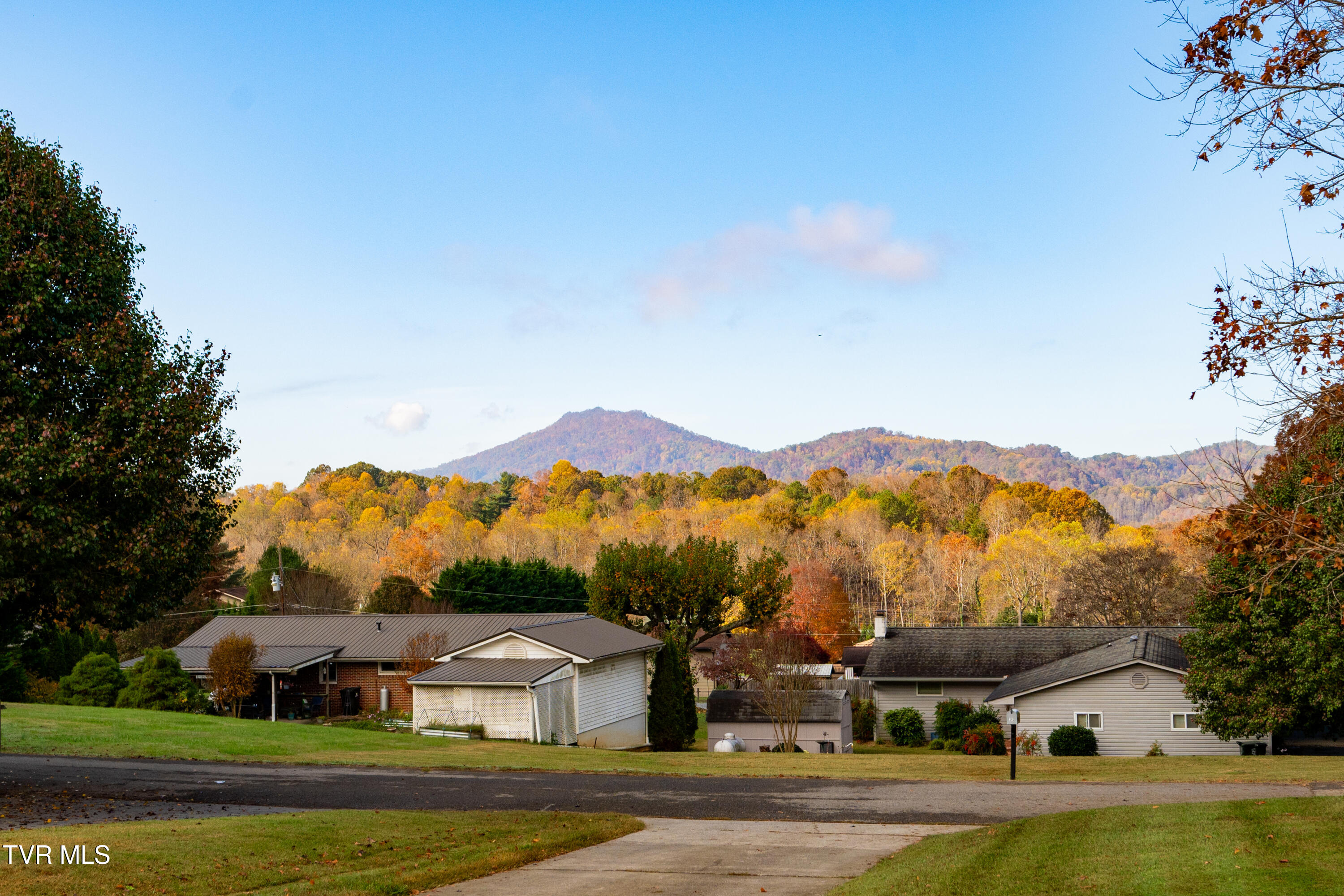 145 Linda Heights Lane, Fall Branch, Tennessee image 15