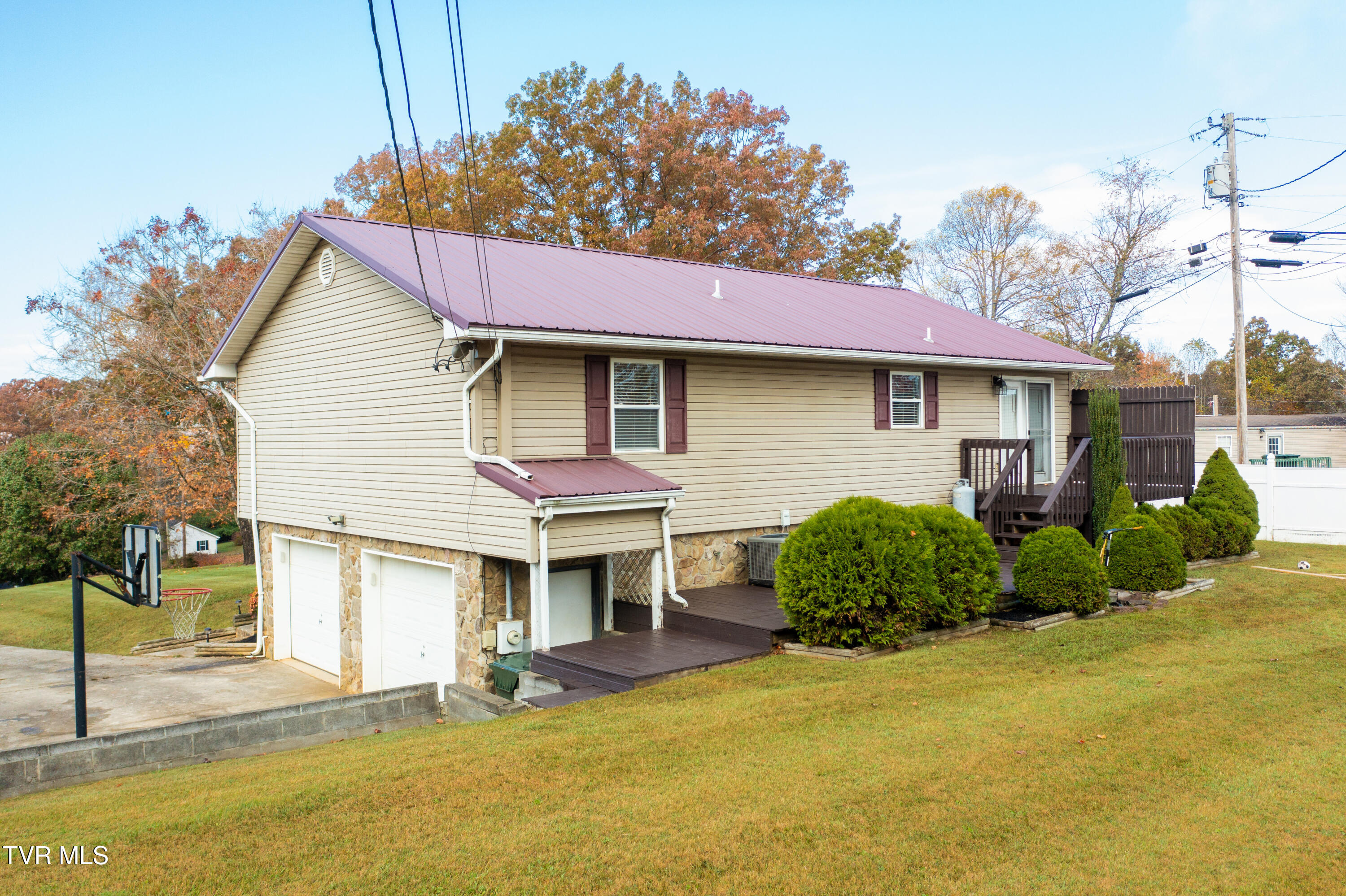 145 Linda Heights Lane, Fall Branch, Tennessee image 3