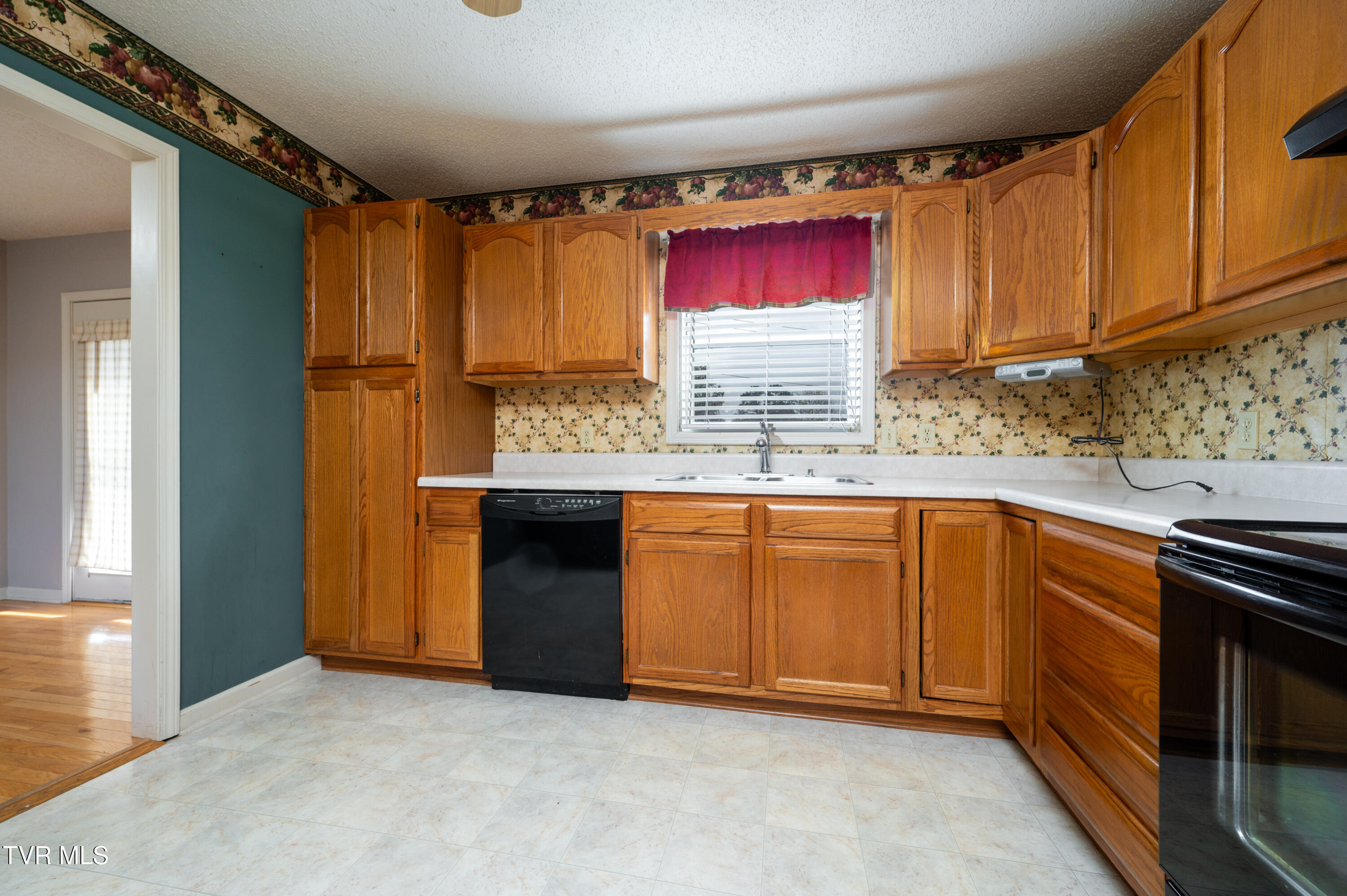 145 Linda Heights Lane, Fall Branch, Tennessee image 25