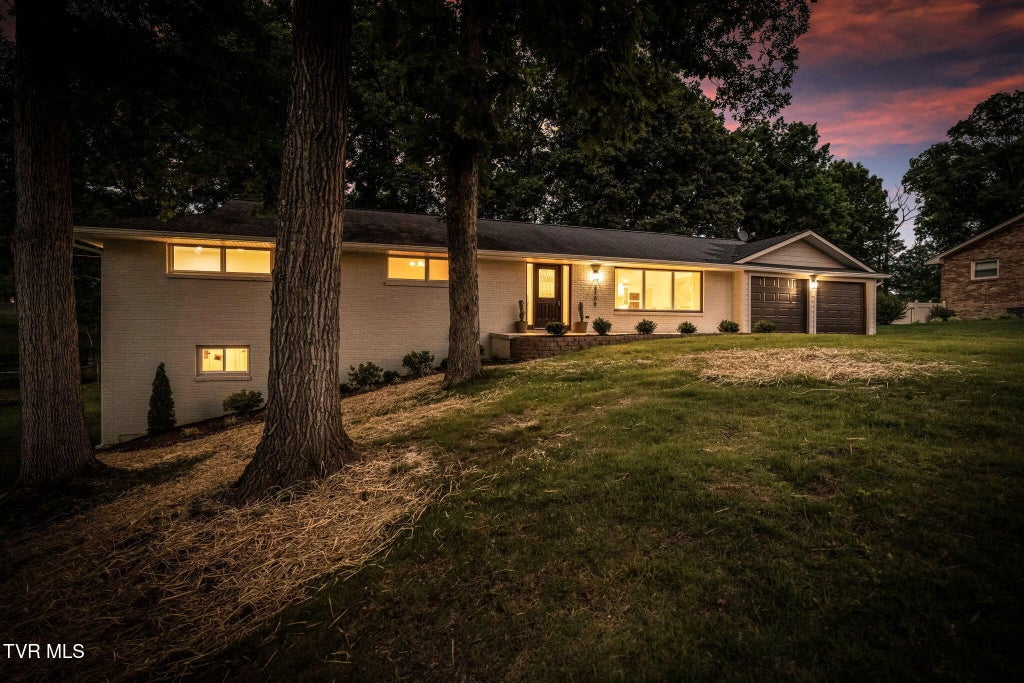 Photo of 2108 Tallwood Drive, Kingsport, TN 37660 (MLS # 9994346)
