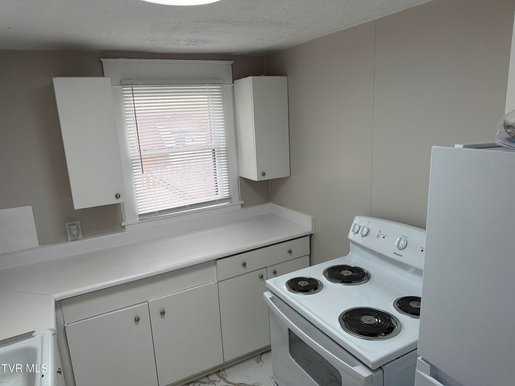 Photo of 422 Main Street #4, Greeneville, TN 37743 (MLS # 9992987)